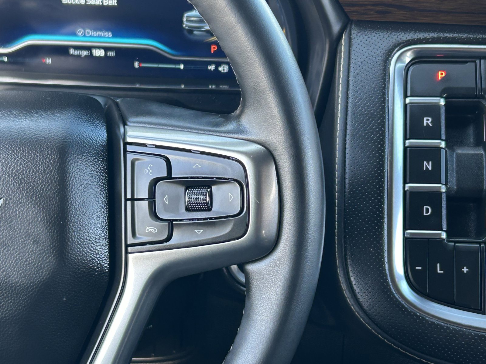 Certified 2023 Chevrolet Suburban Premier AWD/4WD image 25