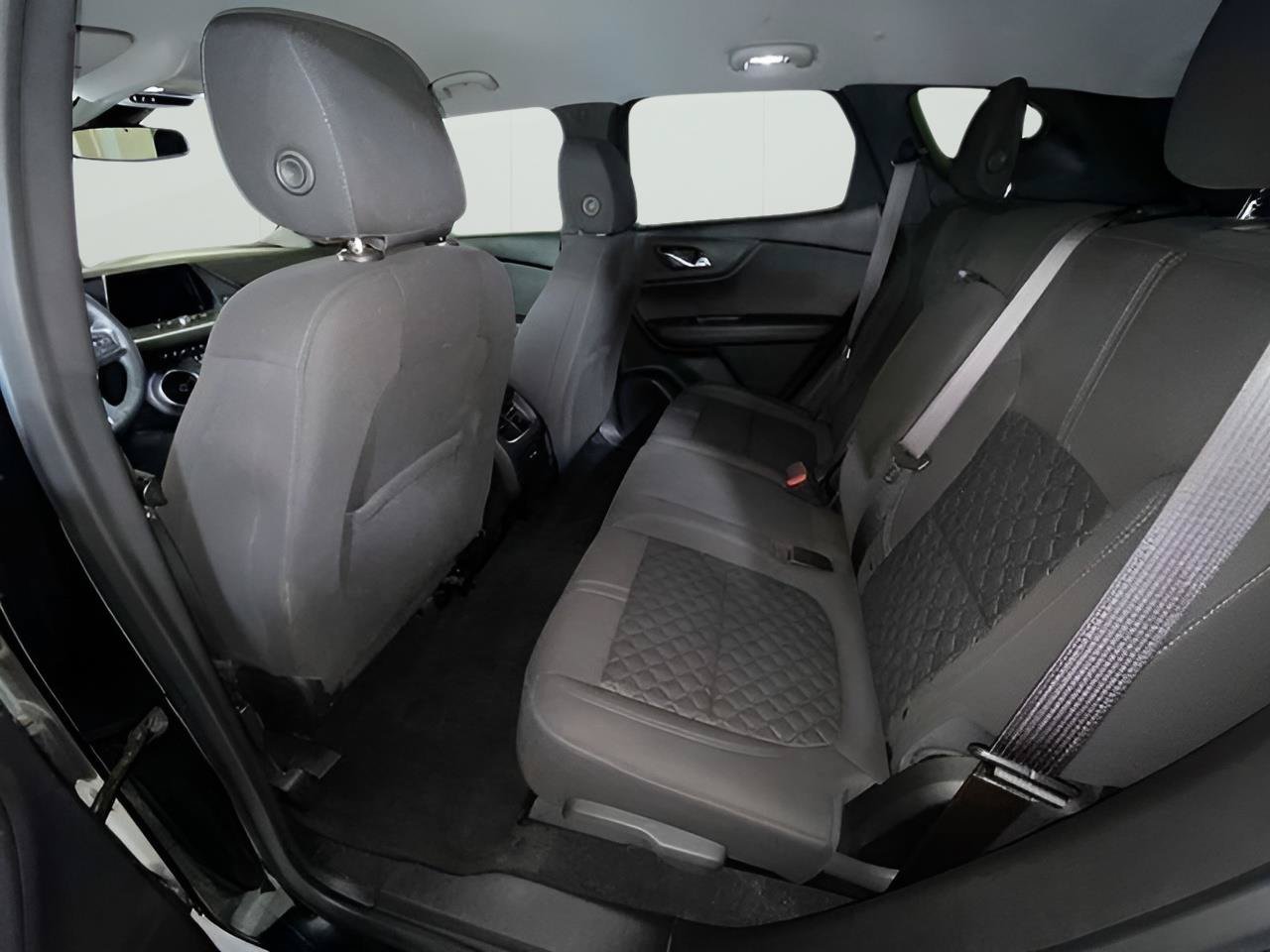 Used 2021 Chevrolet Blazer LT FWD image 32