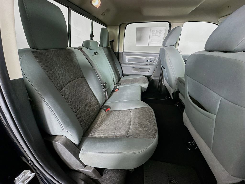 Certified 2019 RAM 1500 Classic SLT w/ Luxury Group image 31