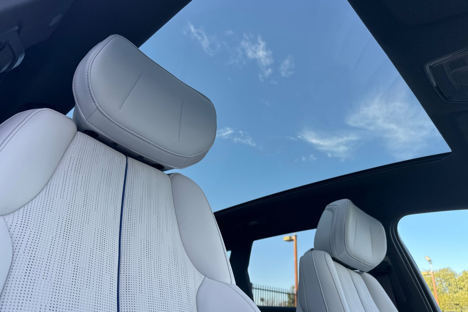 Certified 2025 Cadillac Lyriq Luxury image 19