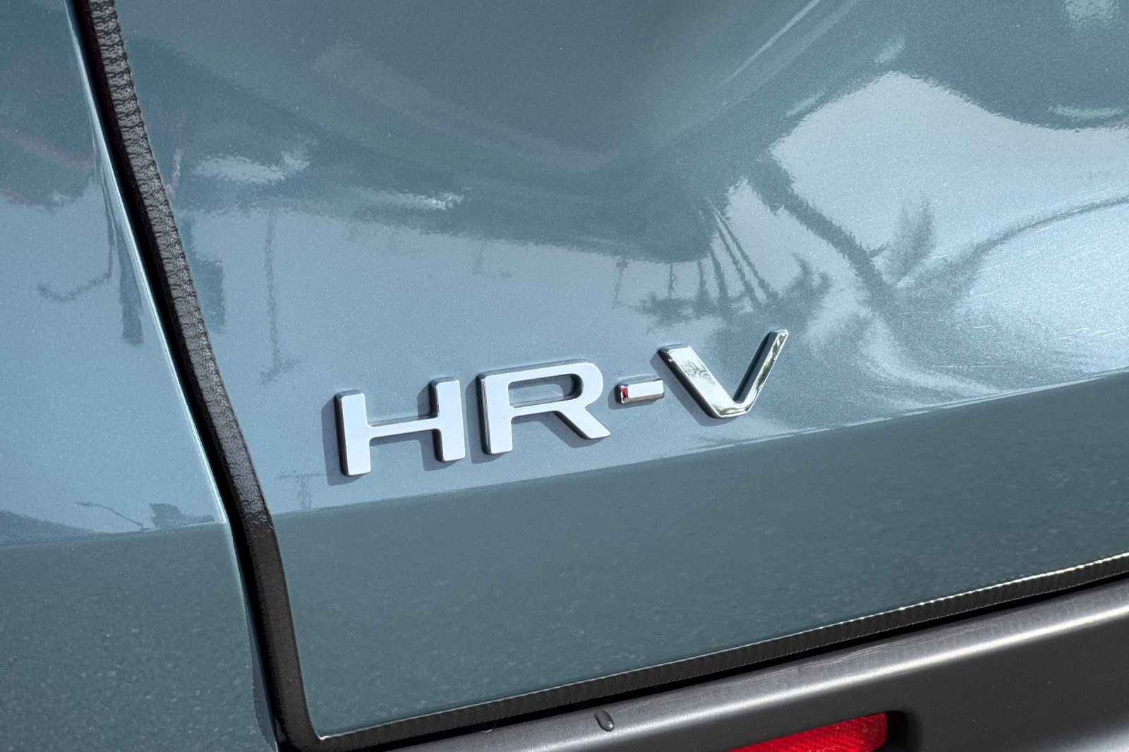Certified 2025 Honda HR-V LX image 30