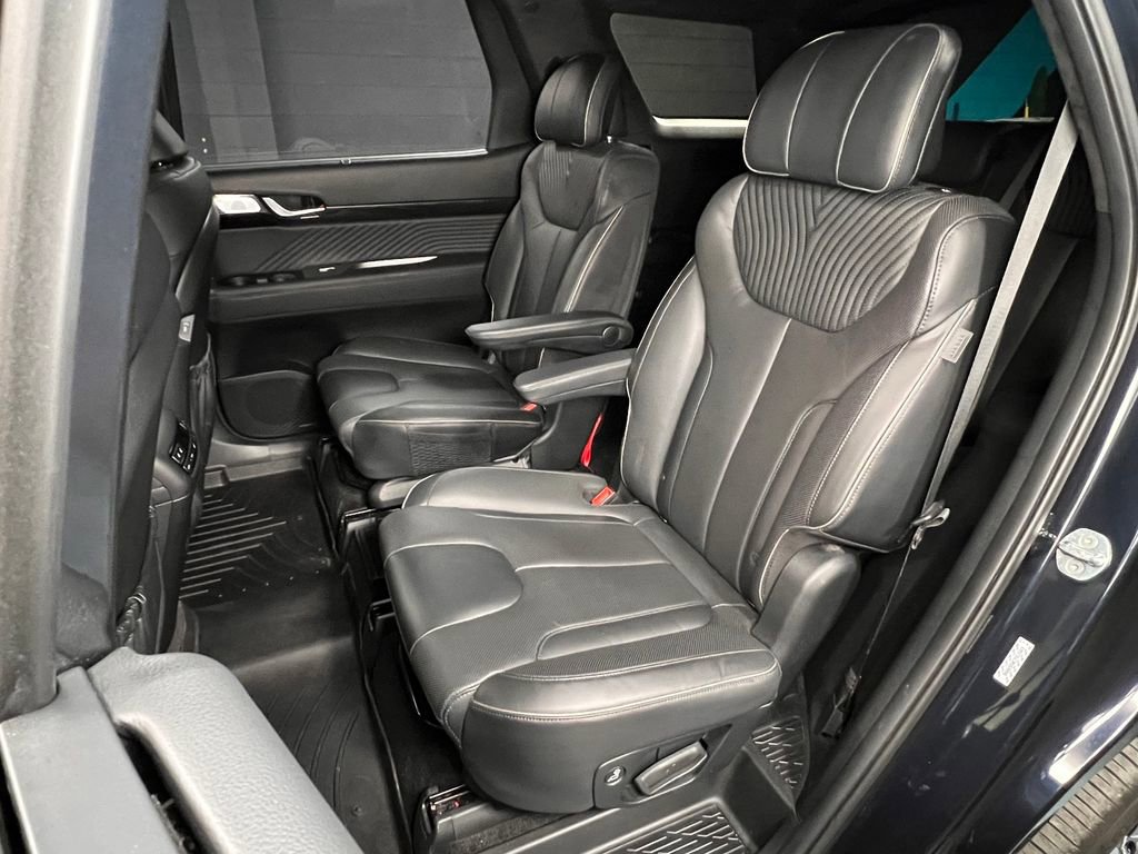 Used 2023 Hyundai Palisade Calligraphy image 23