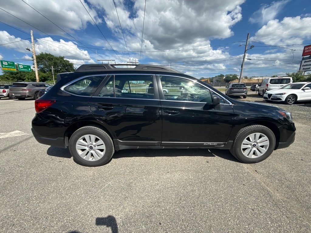 Used 2019 Subaru Outback 2.5i AWD/4WD image 6