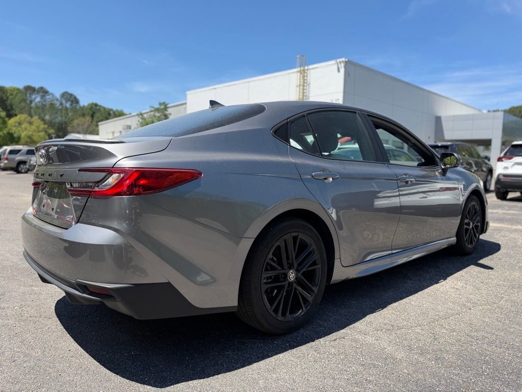 Used 2026 Toyota Camry SE FWD image 3