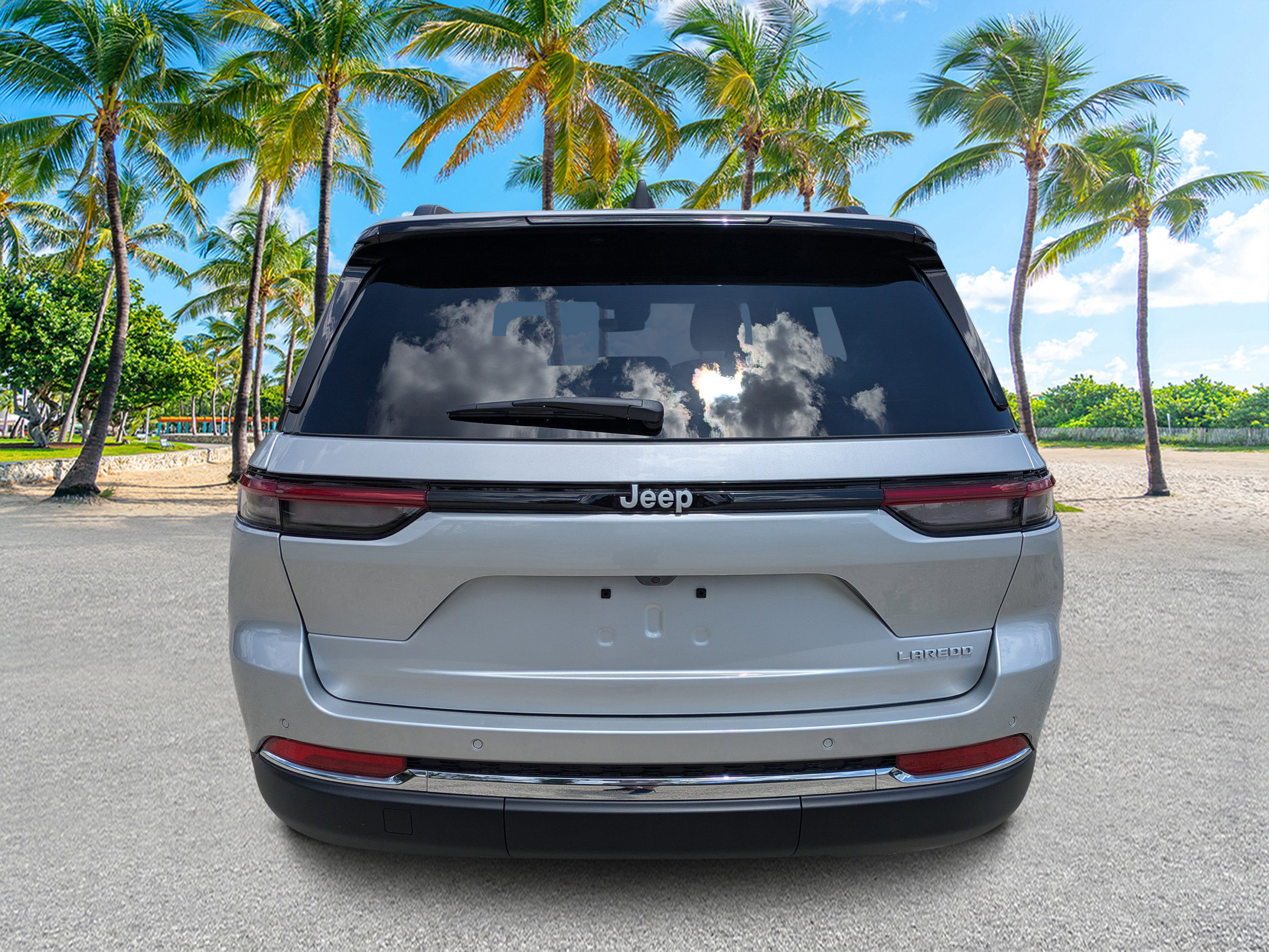 New 2026 Jeep Grand Cherokee Laredo X RWD image 4