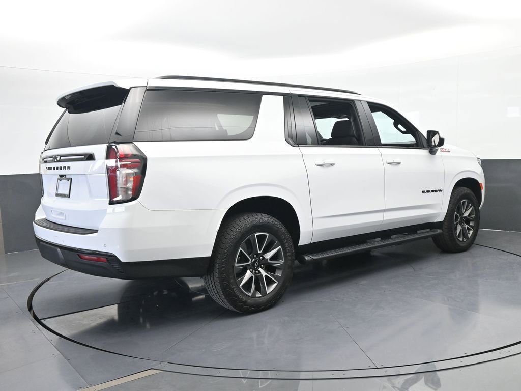 Used 2024 Chevrolet Suburban Z71 image 6