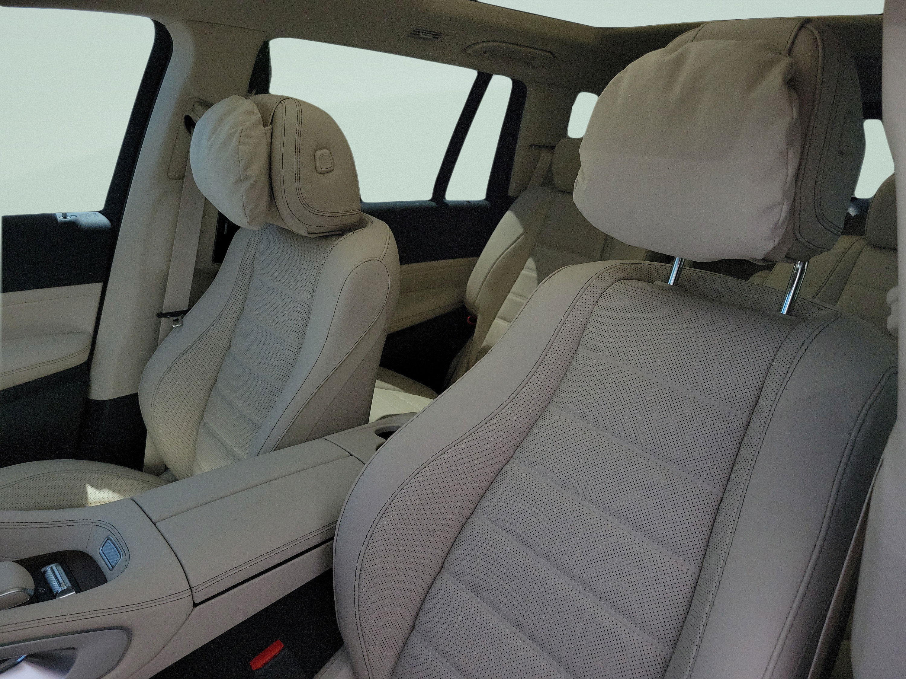 New 2026 Mercedes-Benz GLS 450 4MATIC image 18