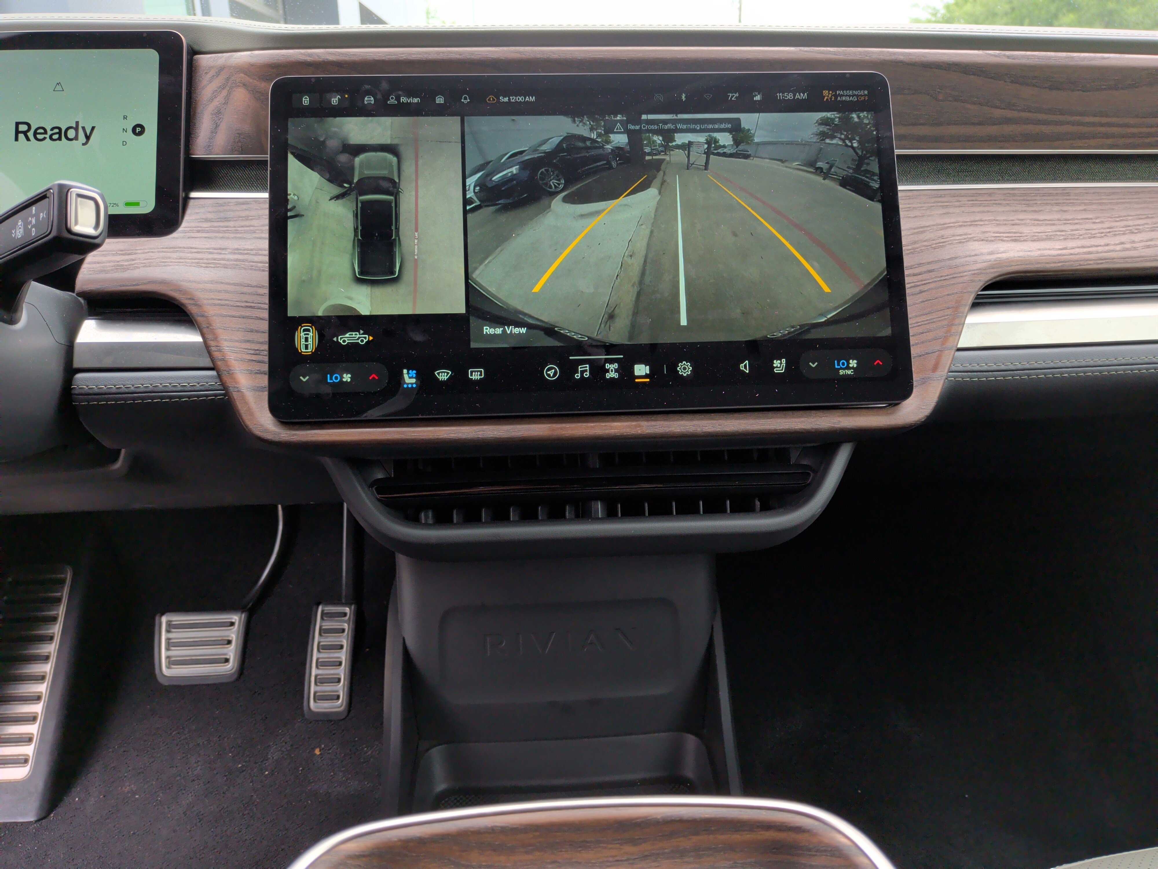 Used 2023 Rivian R1T Launch Edition image 29