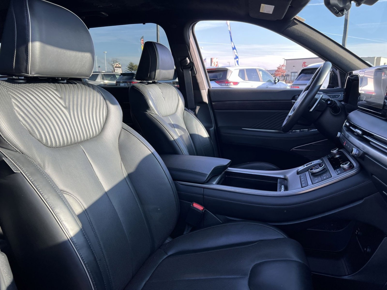 Used 2024 Hyundai Palisade Calligraphy image 28