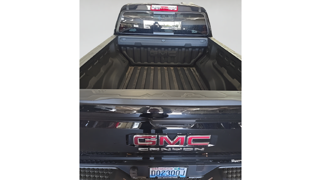 Used 2025 GMC Canyon AT4 AWD/4WD image 15