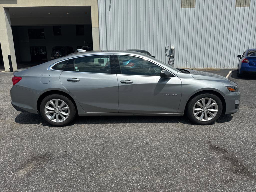 Used 2024 Chevrolet Malibu LT image 3