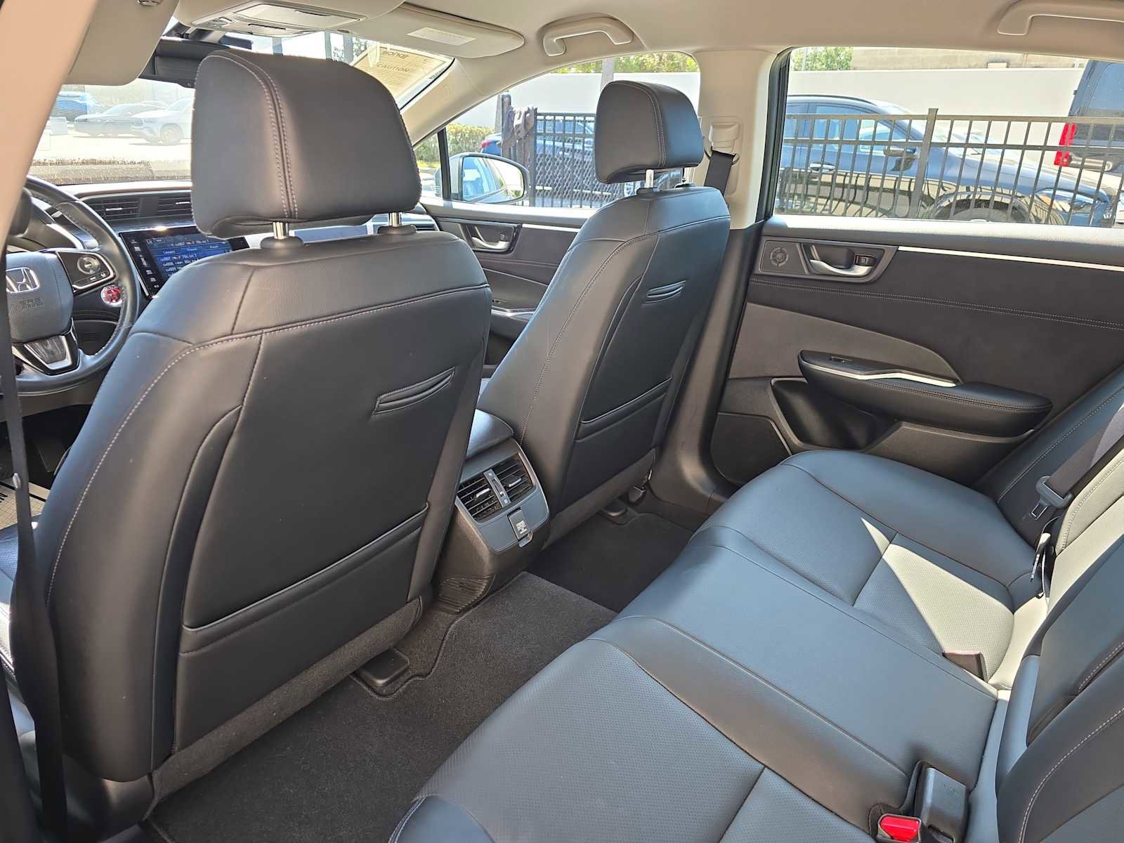 Used 2018 Honda Clarity Touring image 10