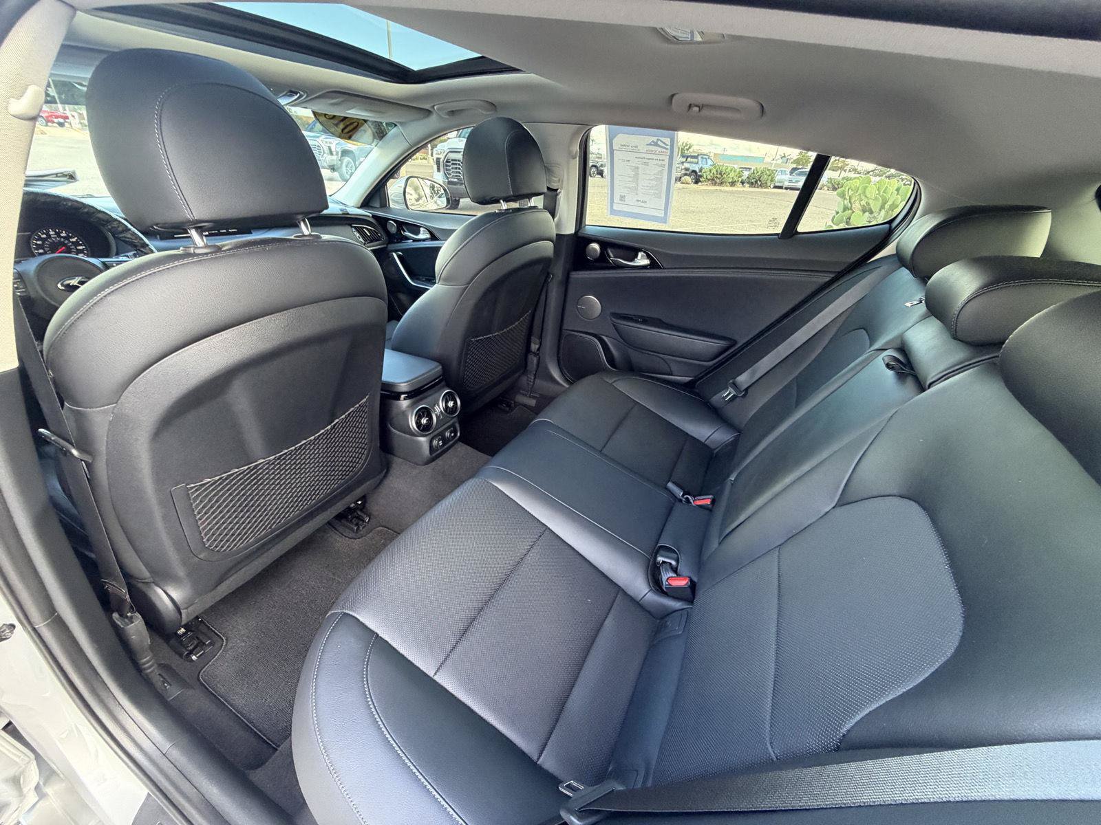 Used 2018 Kia Stinger Premium RWD image 21