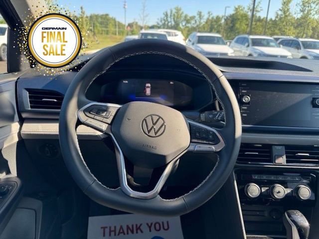 New 2024 Volkswagen Taos SE image 17