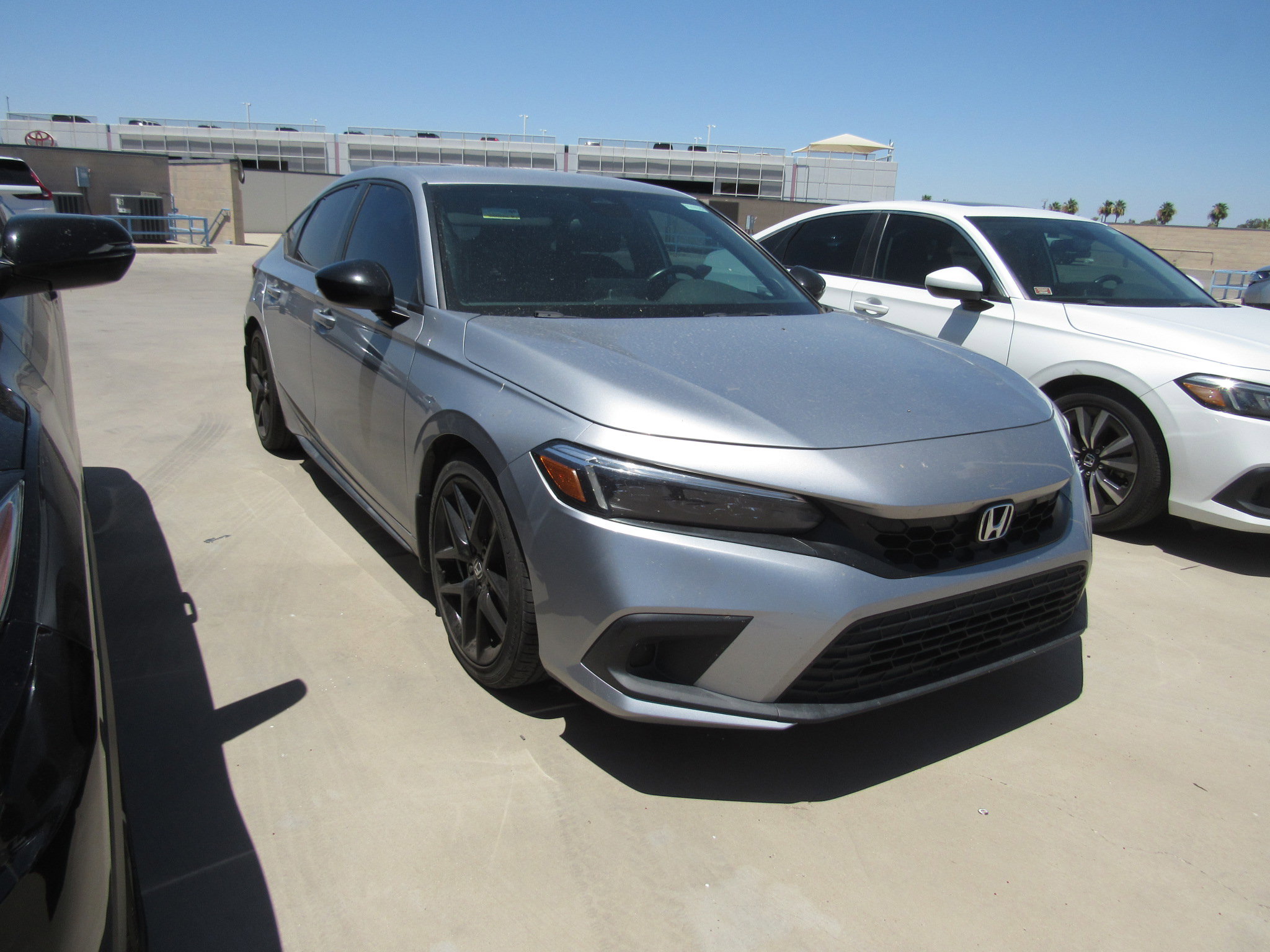 Used 2022 Honda Civic Sport image 2