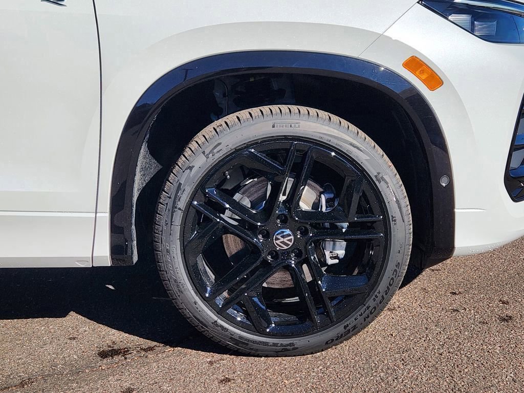 New 2026 Volkswagen Tiguan SE R-Line image 30