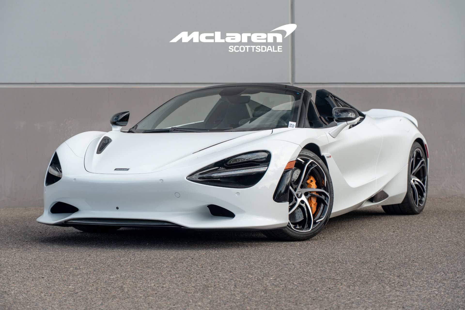 Used 2026 McLaren 750S Spider RWD image 2