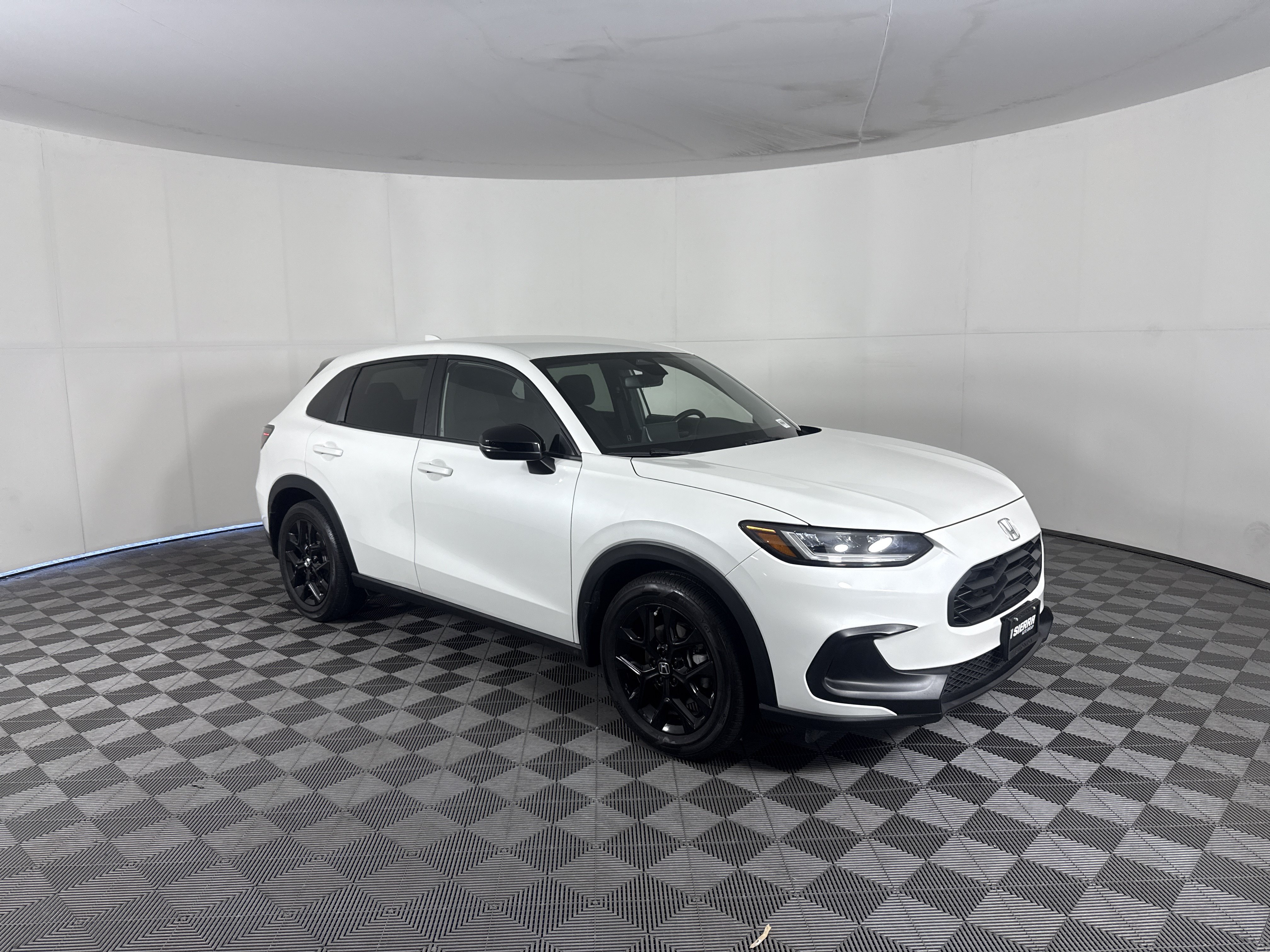 Certified 2023 Honda HR-V Sport image 2