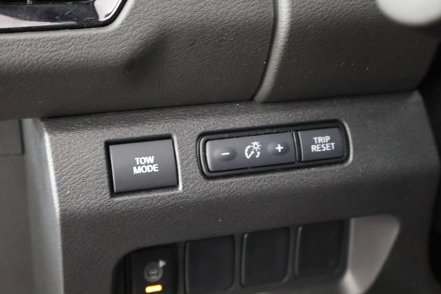 Used 2025 Nissan Frontier Pro-X RWD image 22