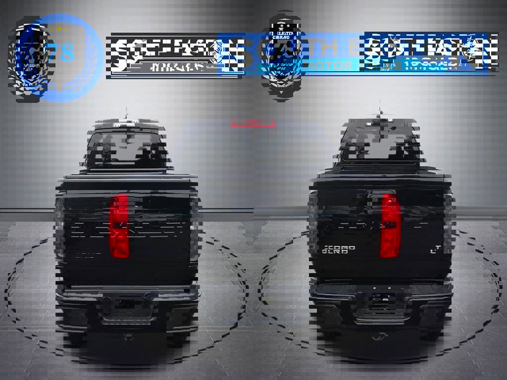 Used 2022 Chevrolet Colorado LT w/ Fleet Safety Package image 4