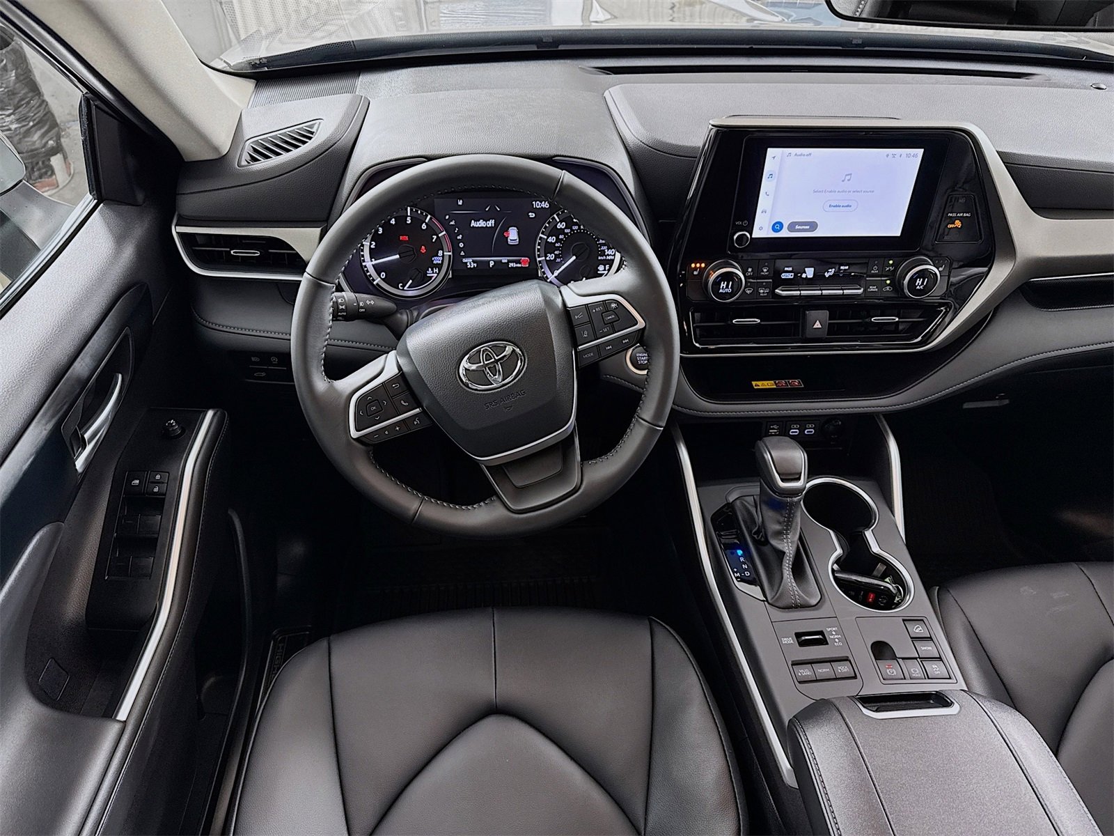 Certified 2025 Toyota Highlander XLE image 17