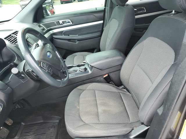 Used 2017 Ford Explorer XLT AWD/4WD image 16