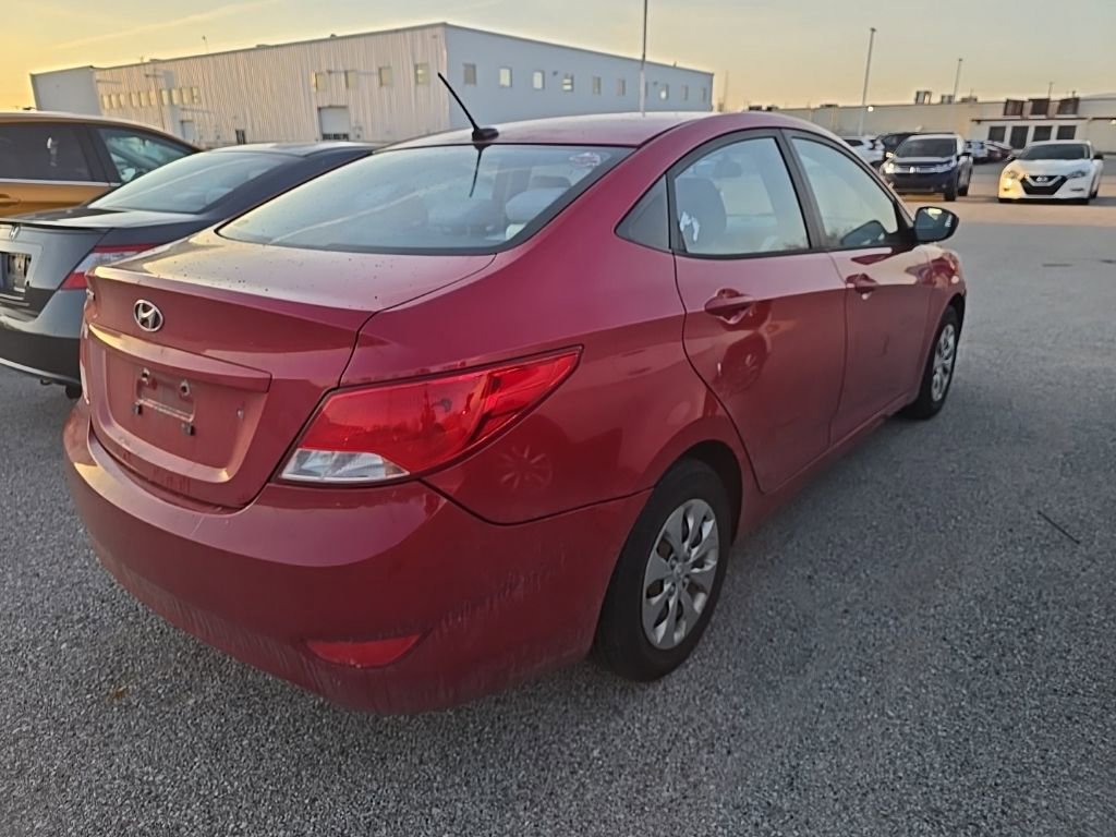 Used 2016 Hyundai Accent SE image 3
