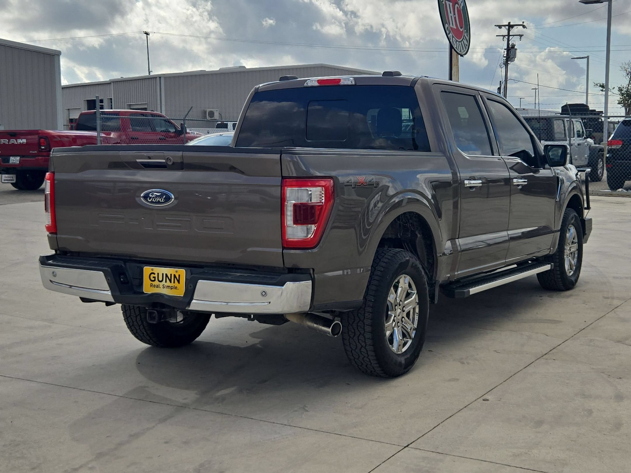 Used 2022 Ford F150 Lariat w/ Equipment Group 502A High AWD/4WD image 3