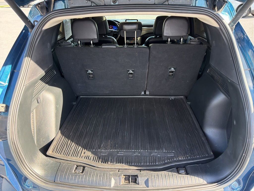 Used 2020 Ford Escape Titanium image 18