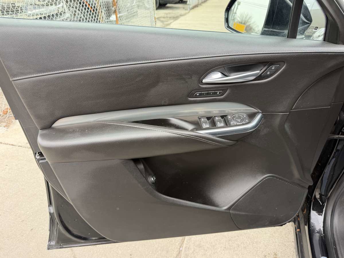Used 2019 Cadillac XT4 Premium Luxury image 10