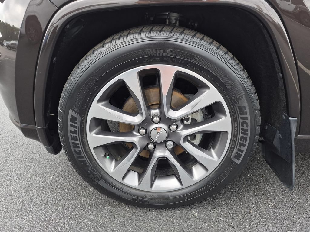 Used 2017 Jeep Grand Cherokee Overland AWD/4WD image 9