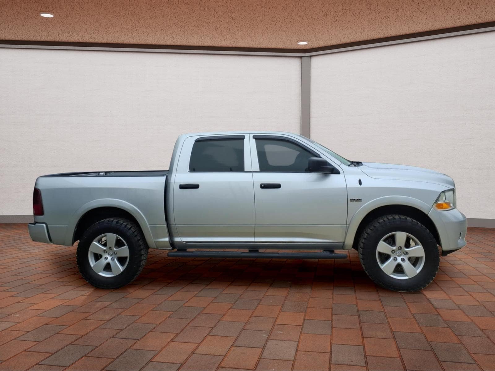 Used 2012 RAM 1500 Express AWD/4WD image 8