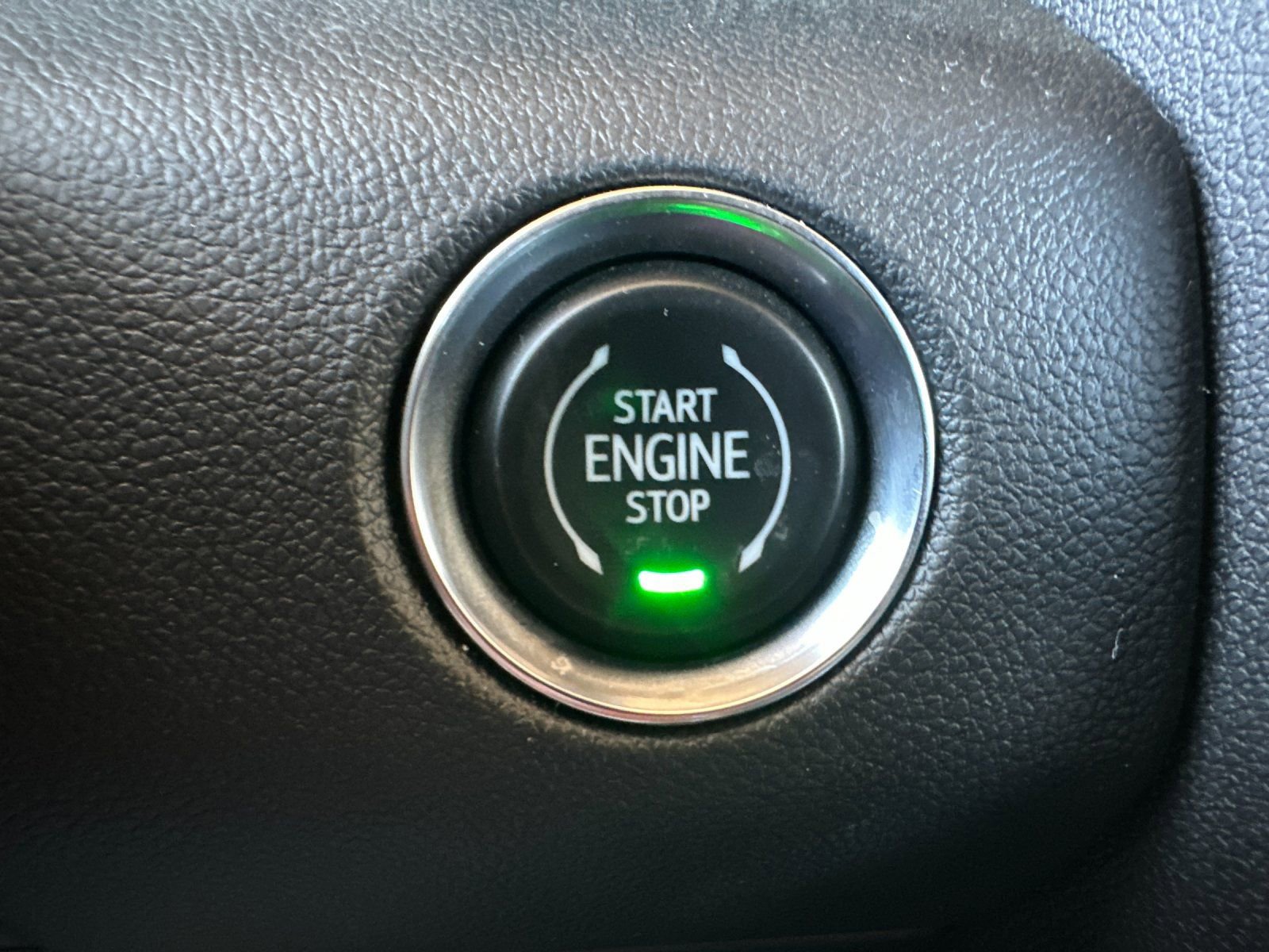 New 2025 GMC Acadia Elevation image 24