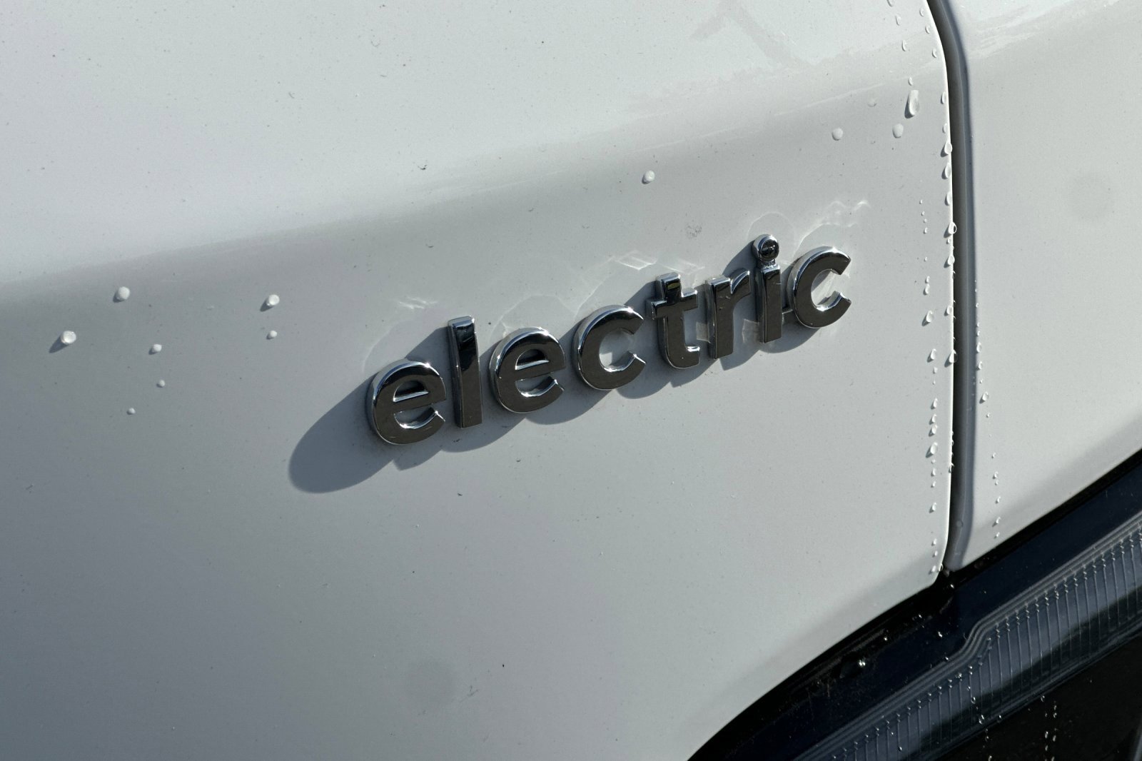 Used 2023 Hyundai Kona Limited w/ Cargo Package image 46