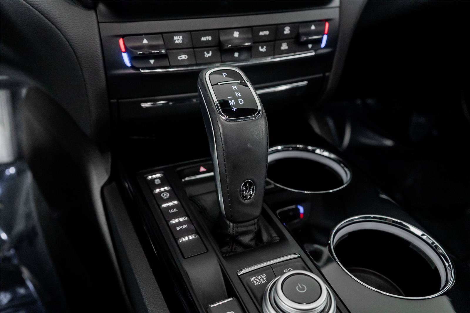 Used 2023 Maserati Ghibli Modena RWD image 41