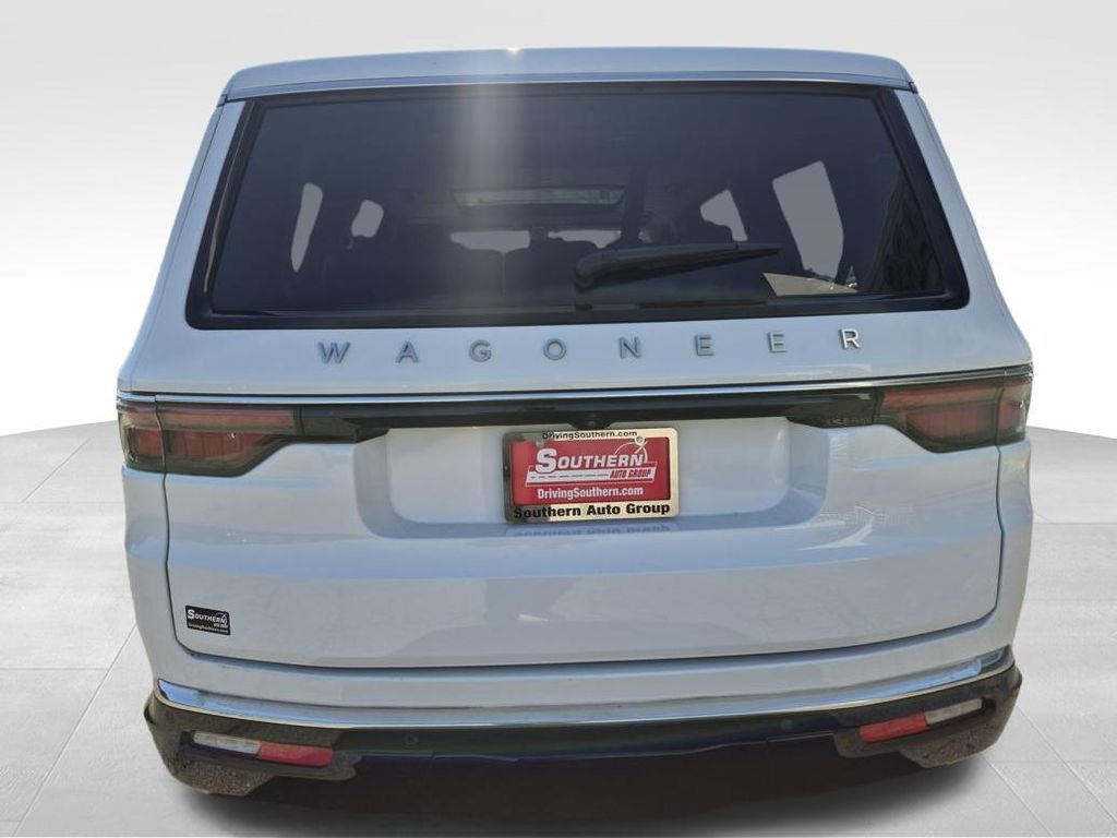 Used 2023 Jeep Wagoneer 2WD w/ Premium Group I image 5