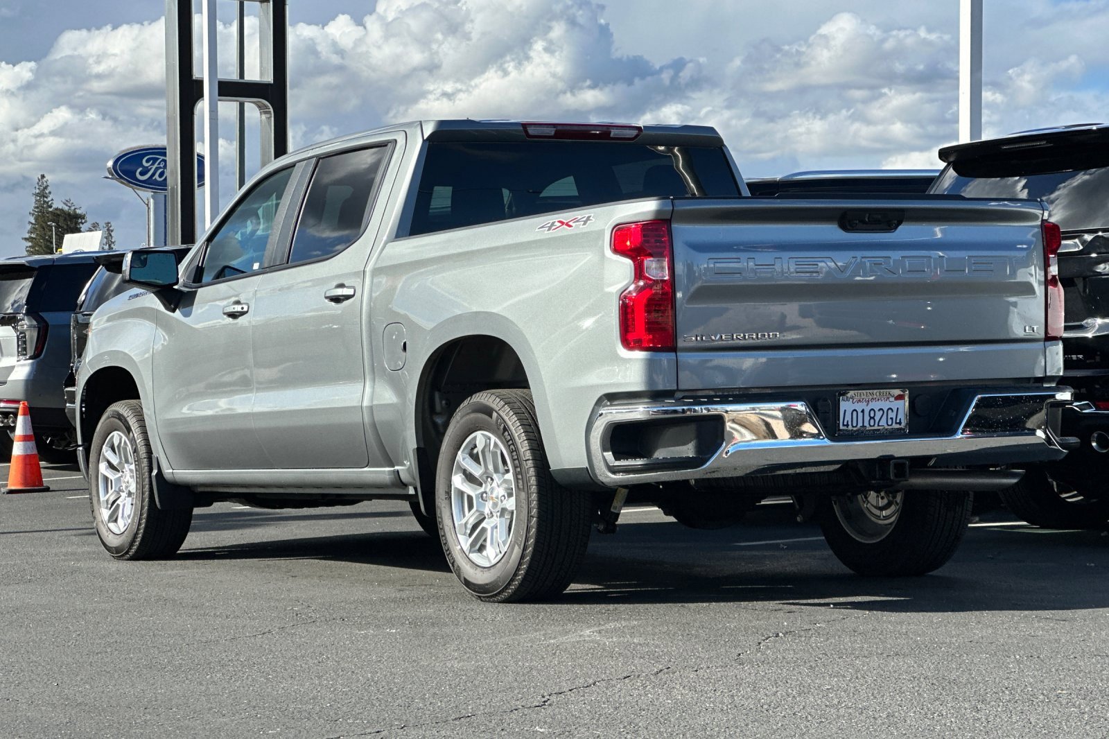 Used 2025 Chevrolet Silverado 1500 LT image 7