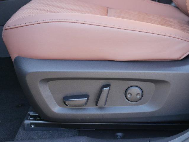 Used 2025 Mitsubishi Outlander SEL FWD image 15