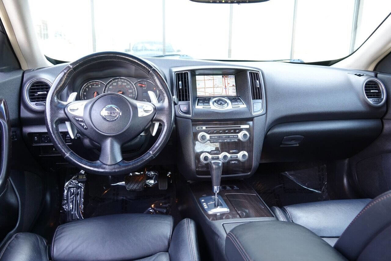Used 2012 Nissan Maxima 3.5 SV w/ Premium Pkg image 4