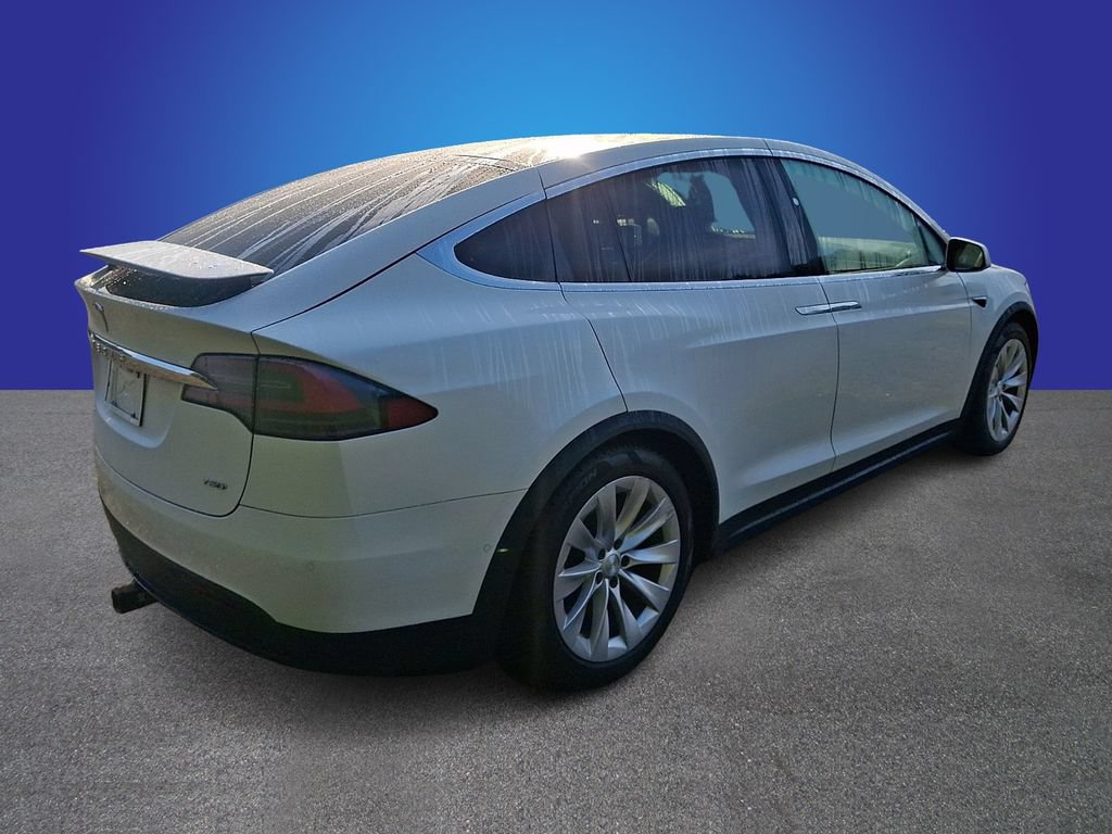 Used 2017 Tesla Model X 75D AWD/4WD image 4