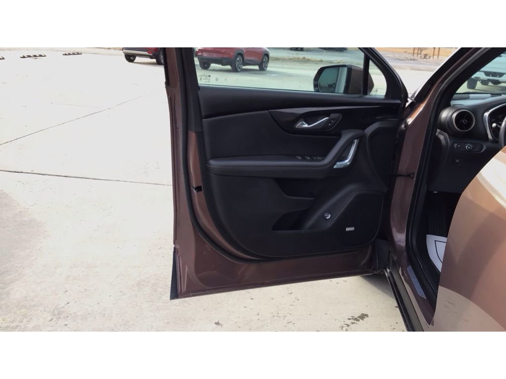 Used 2024 Chevrolet Blazer Premier w/ Driver Confidence II Package image 11