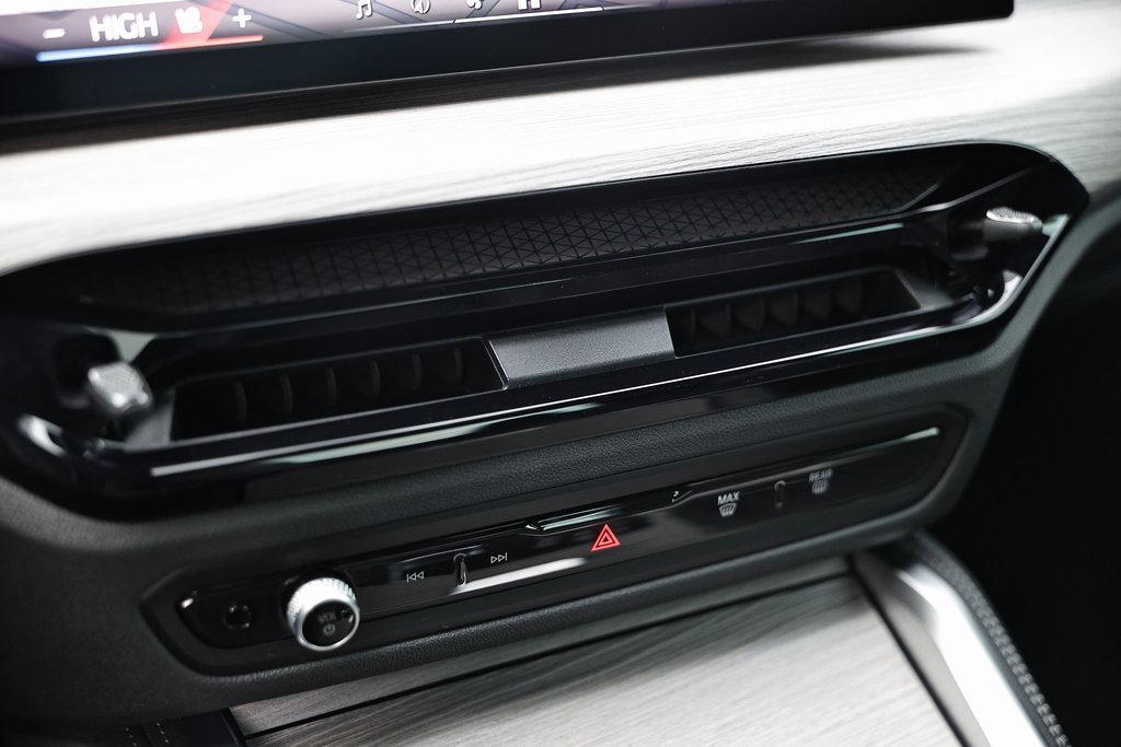 Used 2025 BMW 430i xDrive Coupe w/ M Sport Package image 34