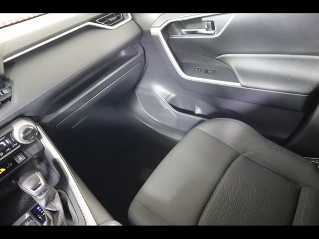 Used 2022 Toyota RAV4 SE w/ Convenience Package image 18
