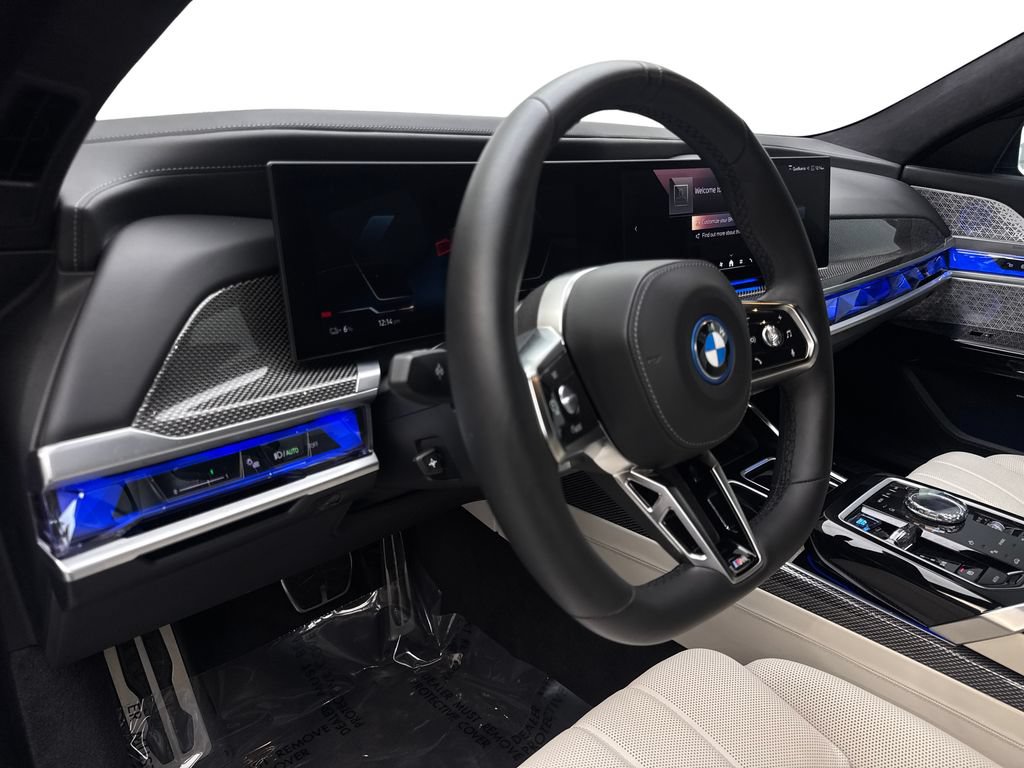 Used 2023 BMW i7 xDrive60 AWD/4WD image 48