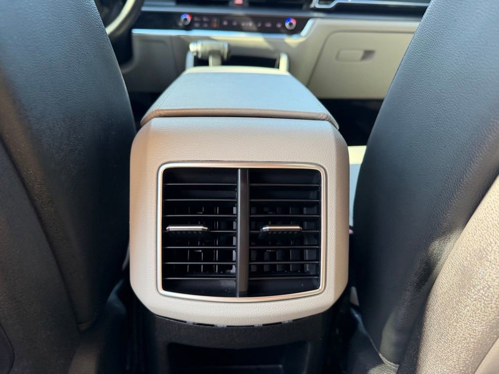 Used 2023 Kia Sportage EX image 12