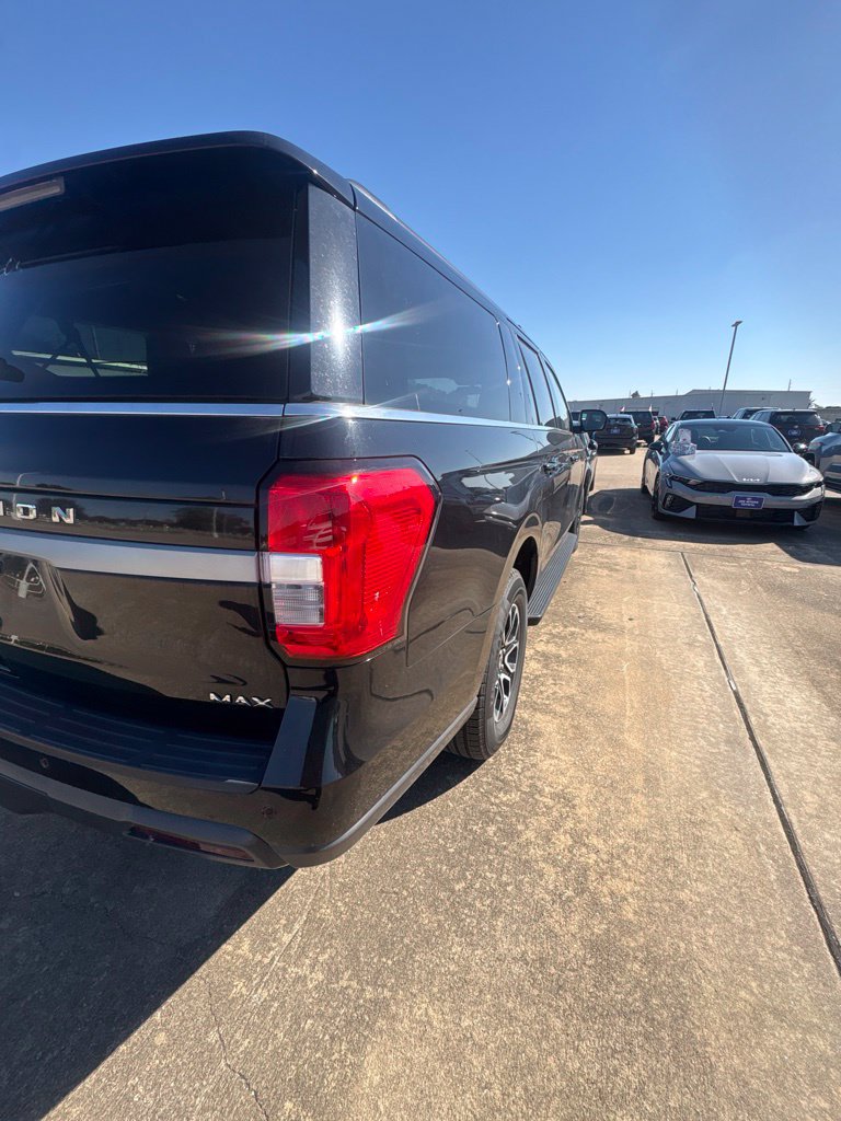 Used 2024 Ford Expedition Max XLT RWD image 5