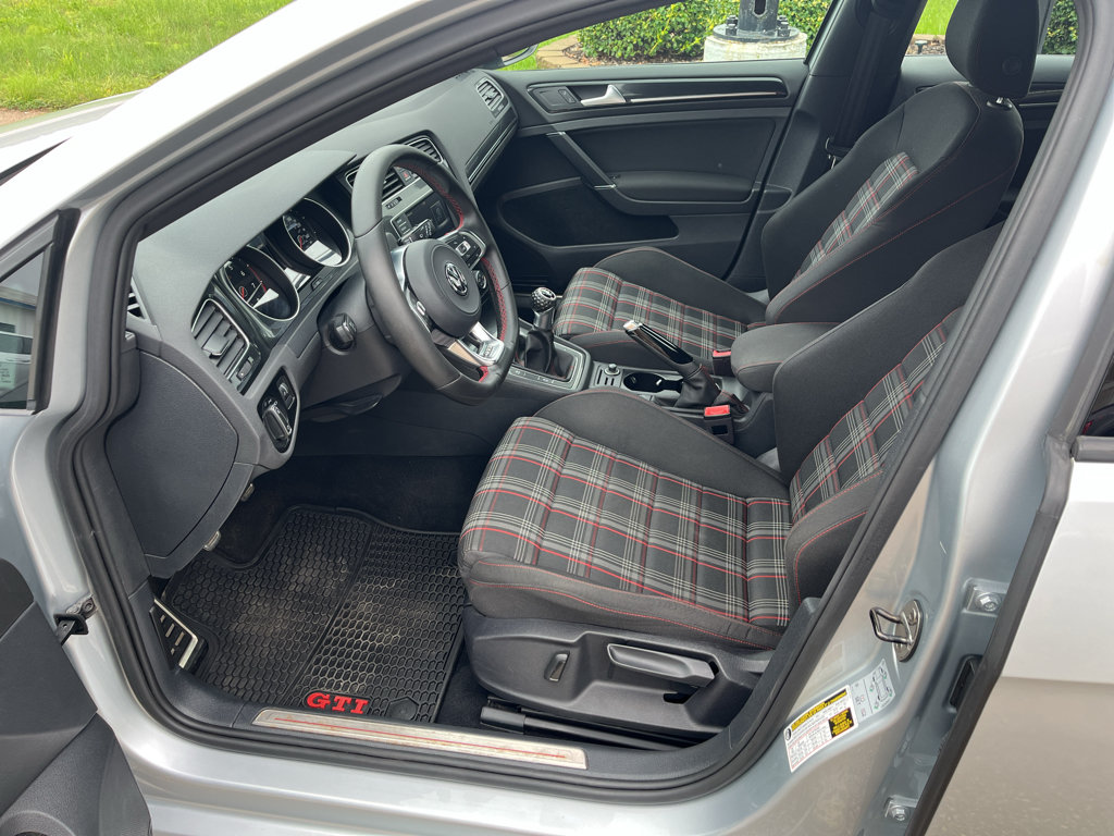 Used 2017 Volkswagen GTI S FWD image 14