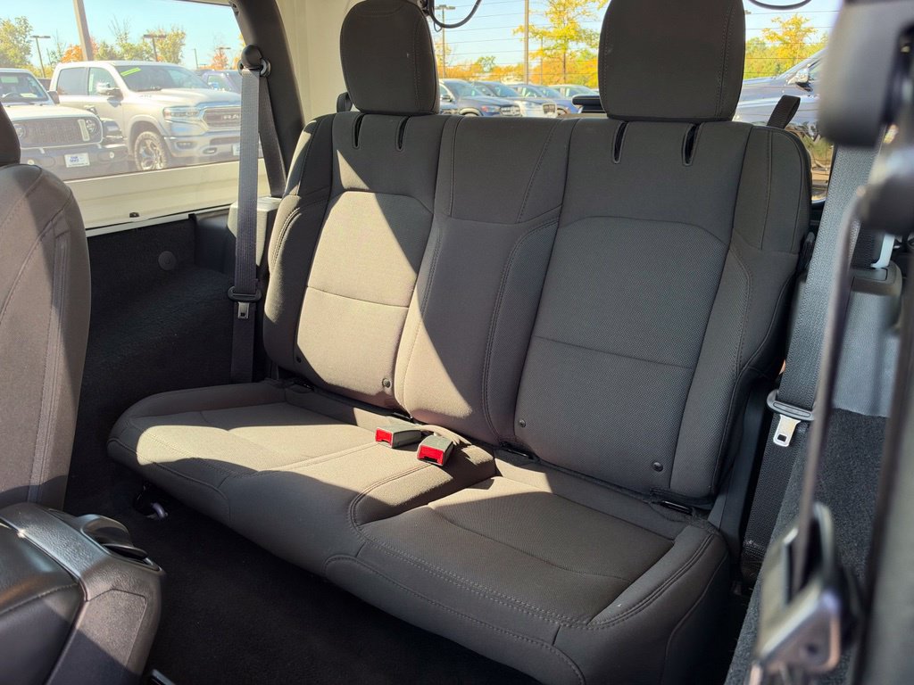 Used 2023 Jeep Wrangler Sport AWD/4WD image 15
