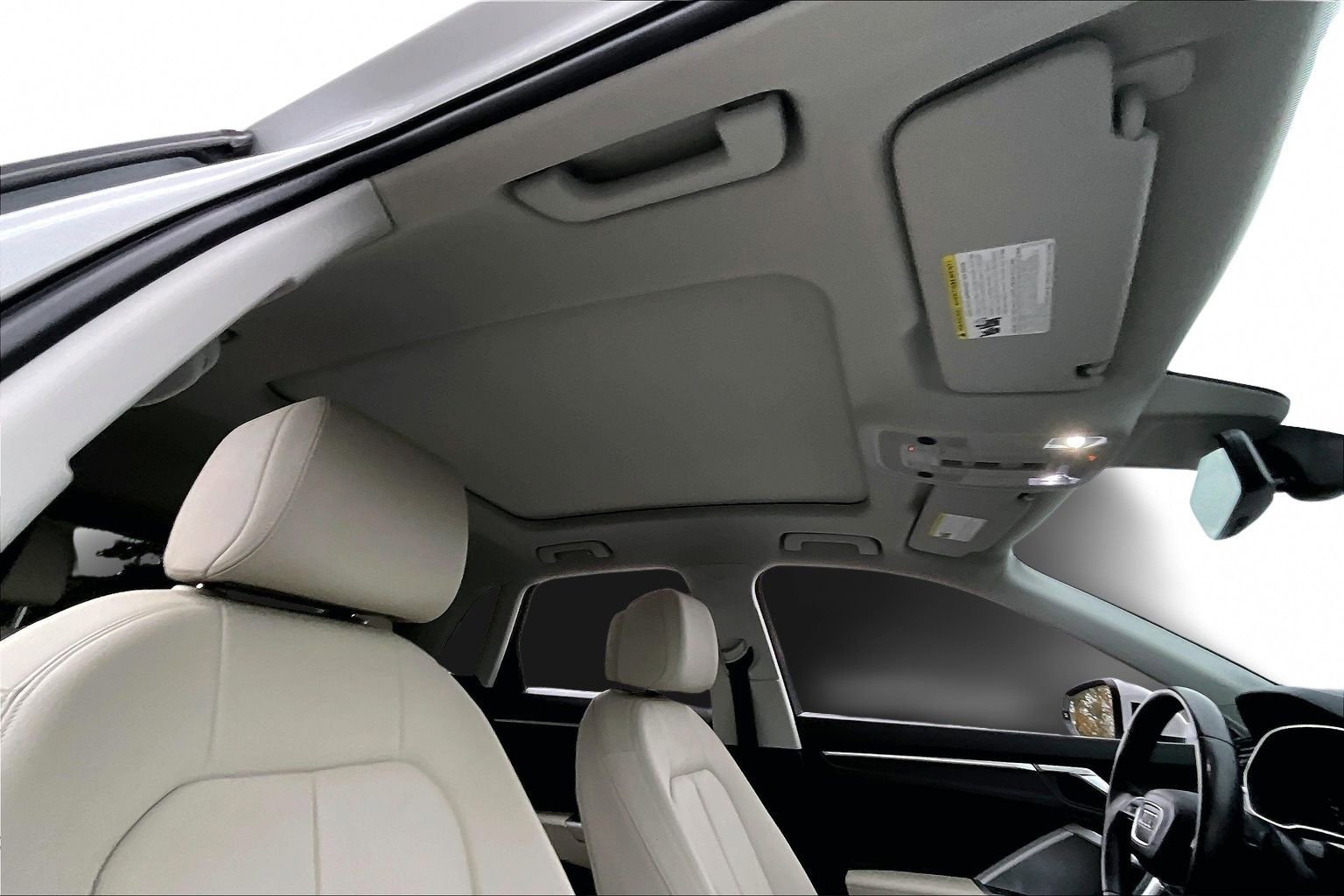 Used 2024 Audi Q3 2.0T Premium image 25