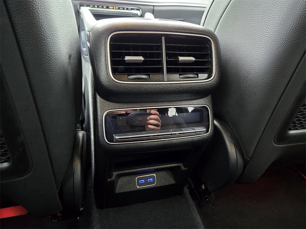 Used 2025 Mercedes-Benz GLS 450 4MATIC image 11